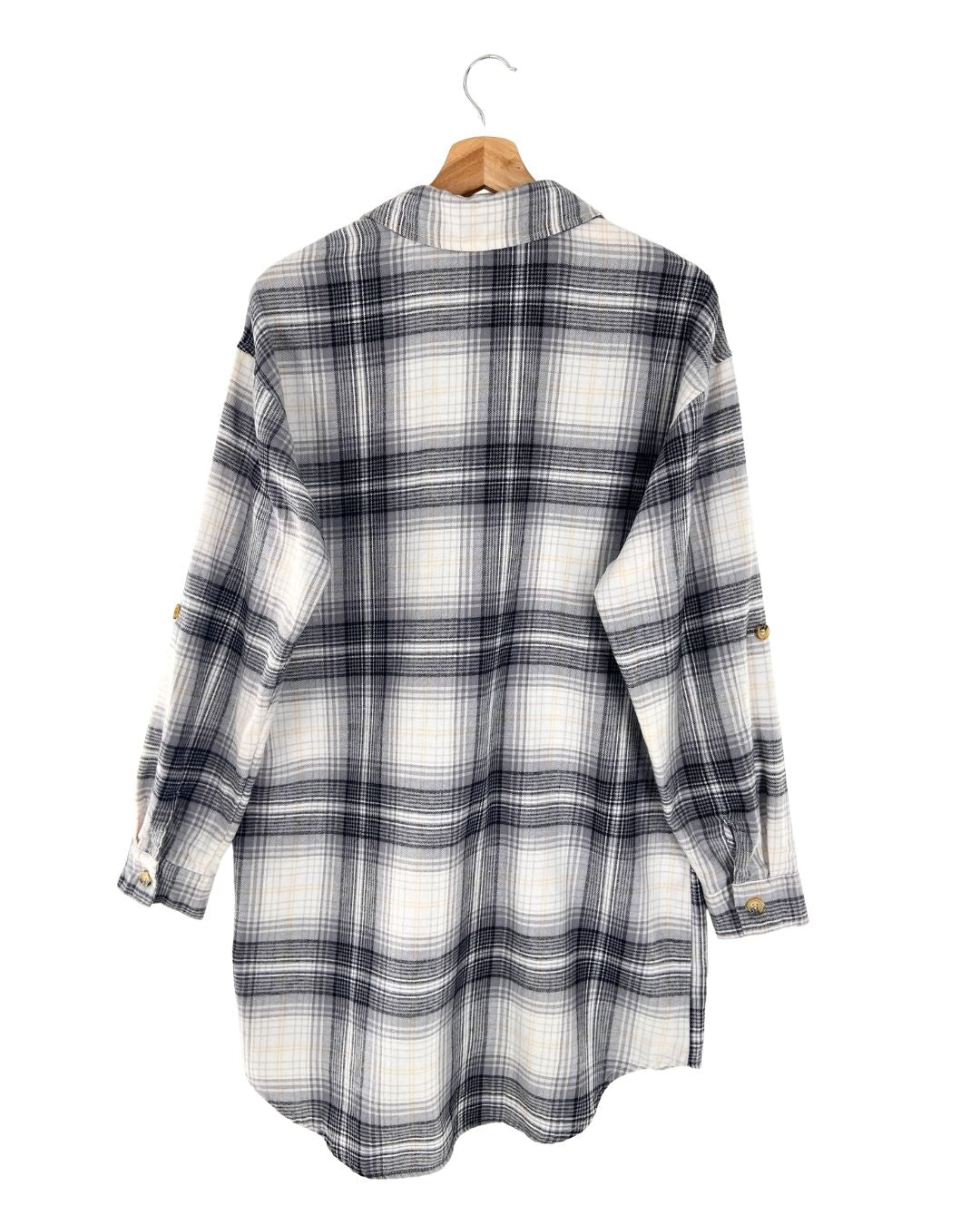 Vestido a cuadros abotonado