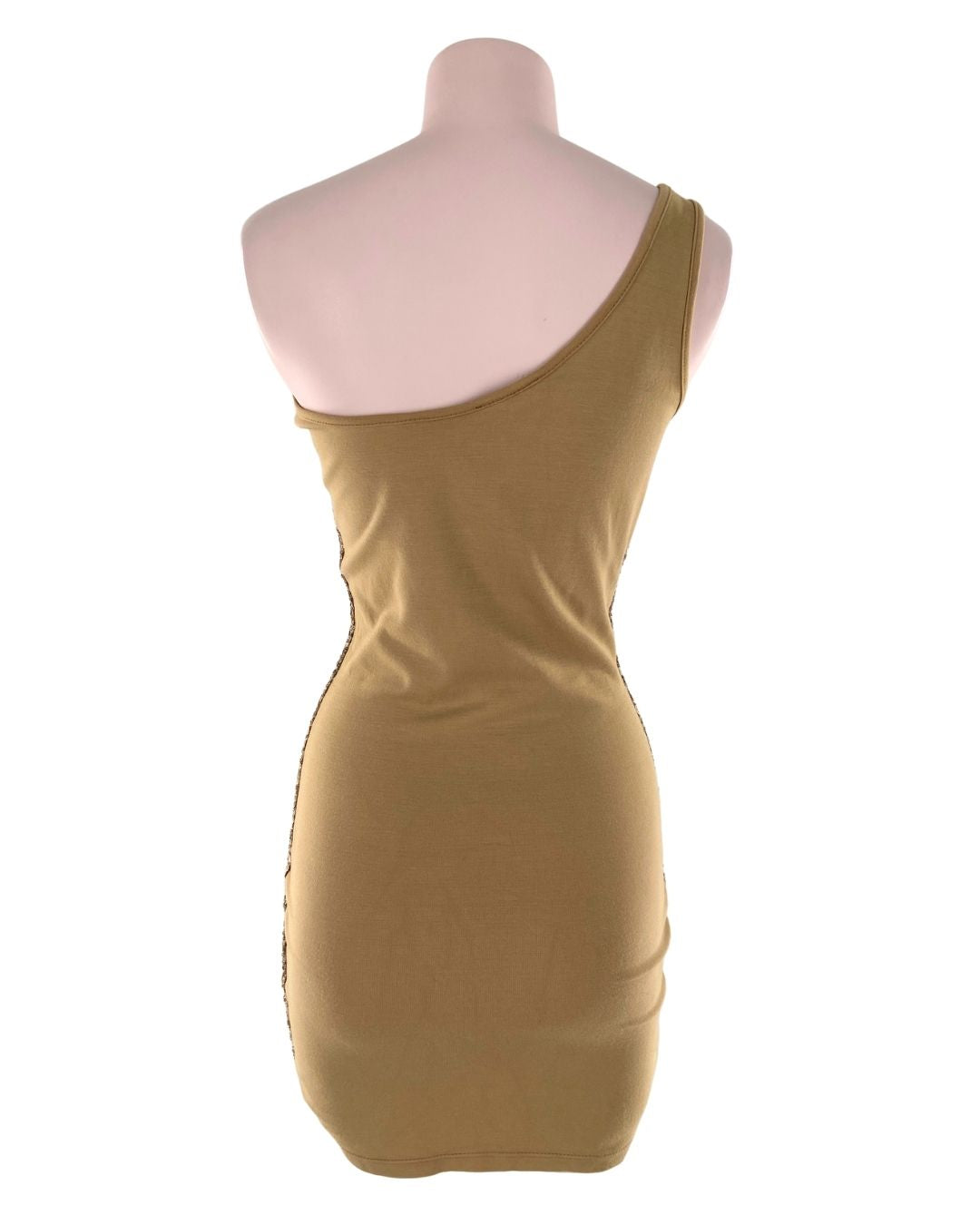 Vestido mini one shoulder