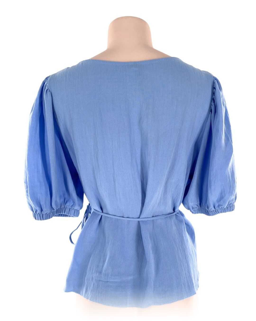 Blusa wrap encauchada en manga