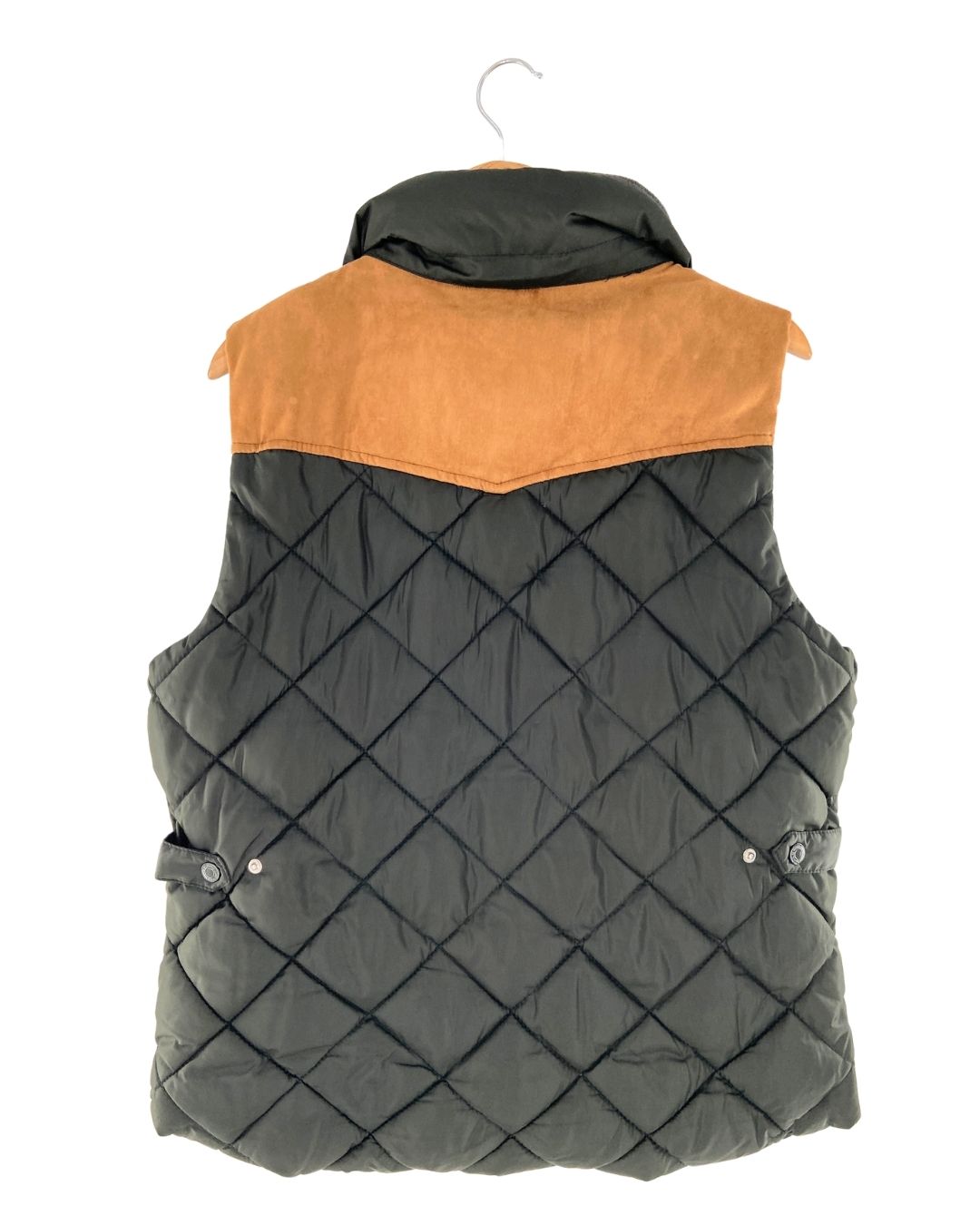 Chaleco acolchado con botones