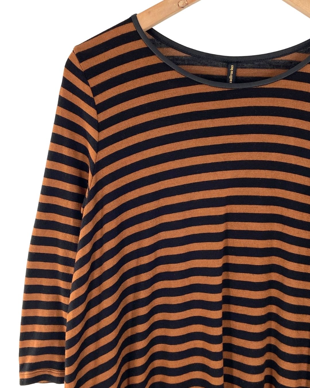 Blusa amplia a franjas