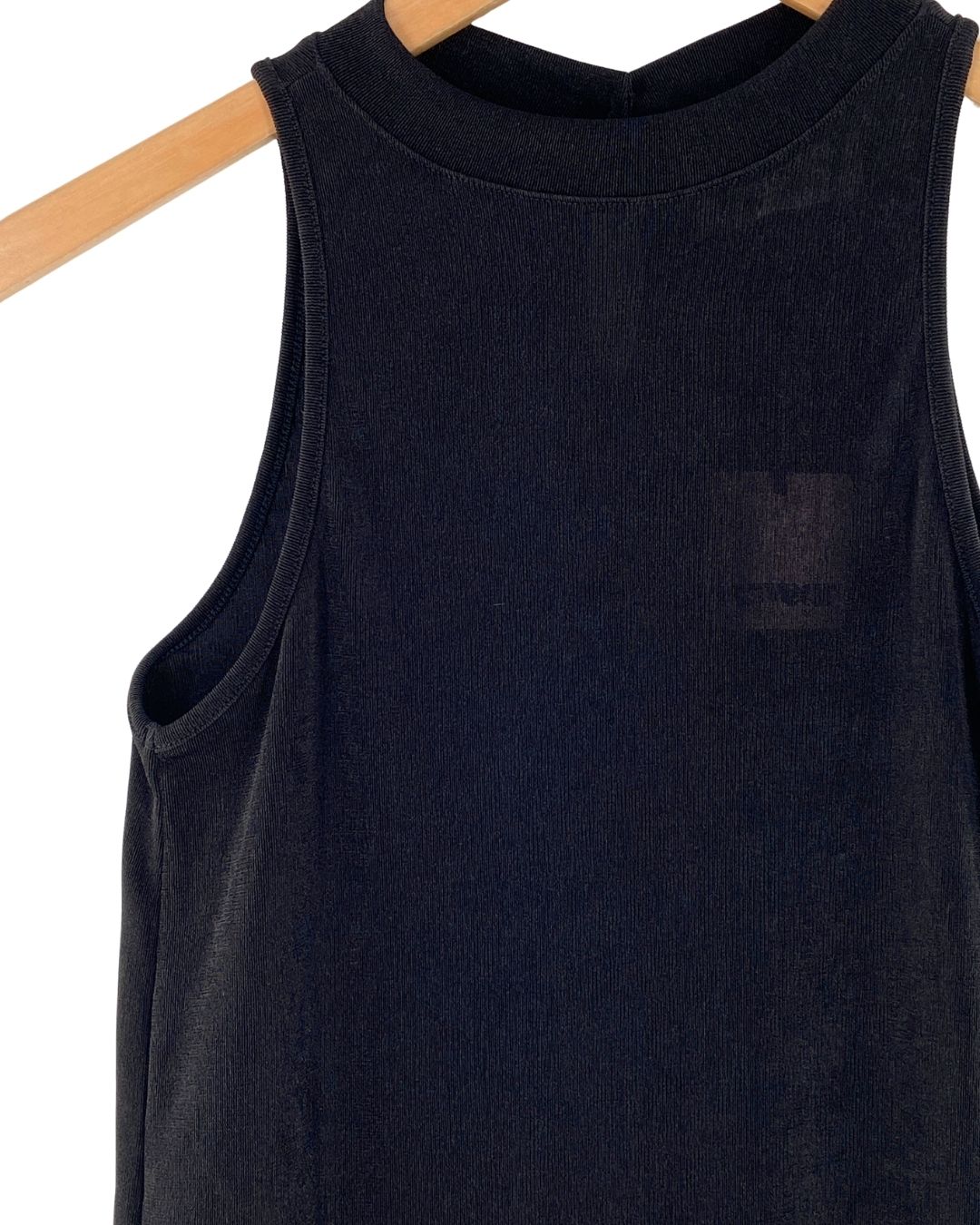 Blusa sleeveless detalles brillantes
