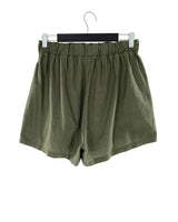 Short encauchado detalle