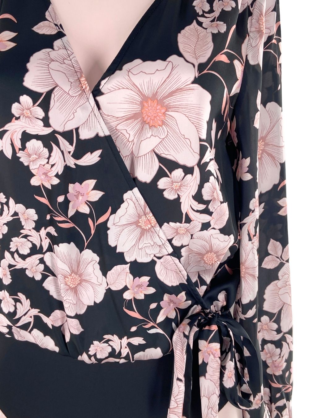 Body satinado print flores