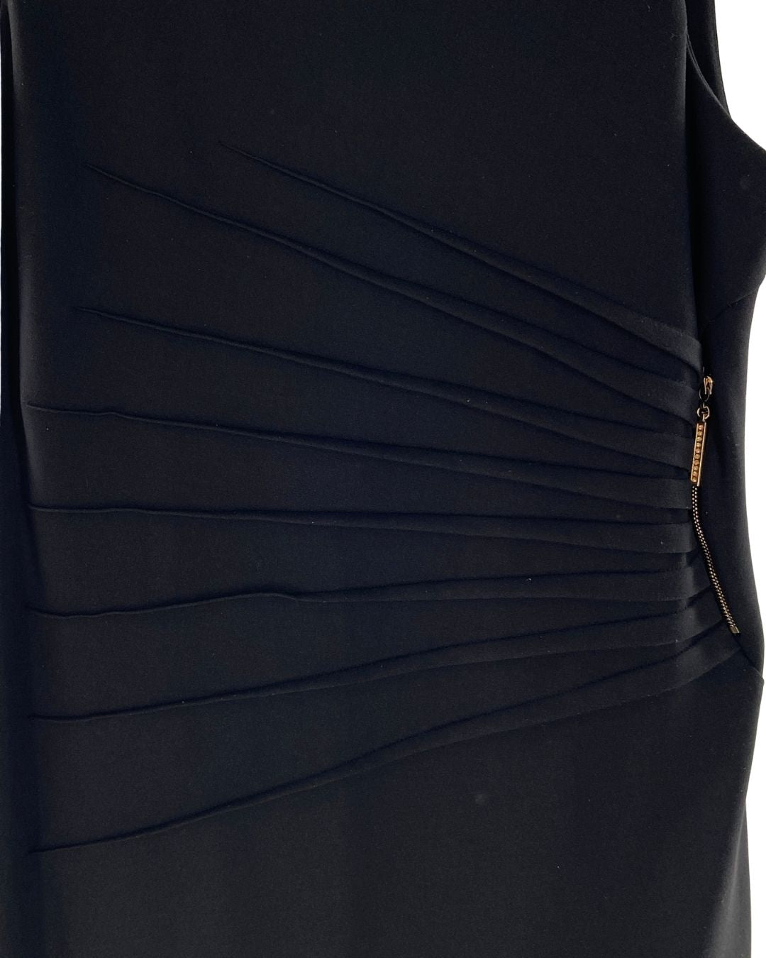 Vestido midi con plisados