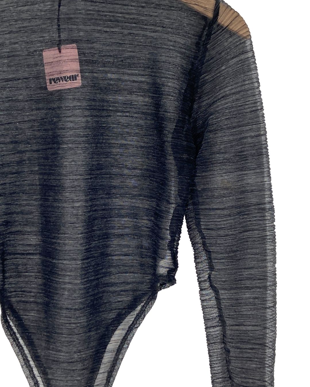 Body traslucido con hilos
