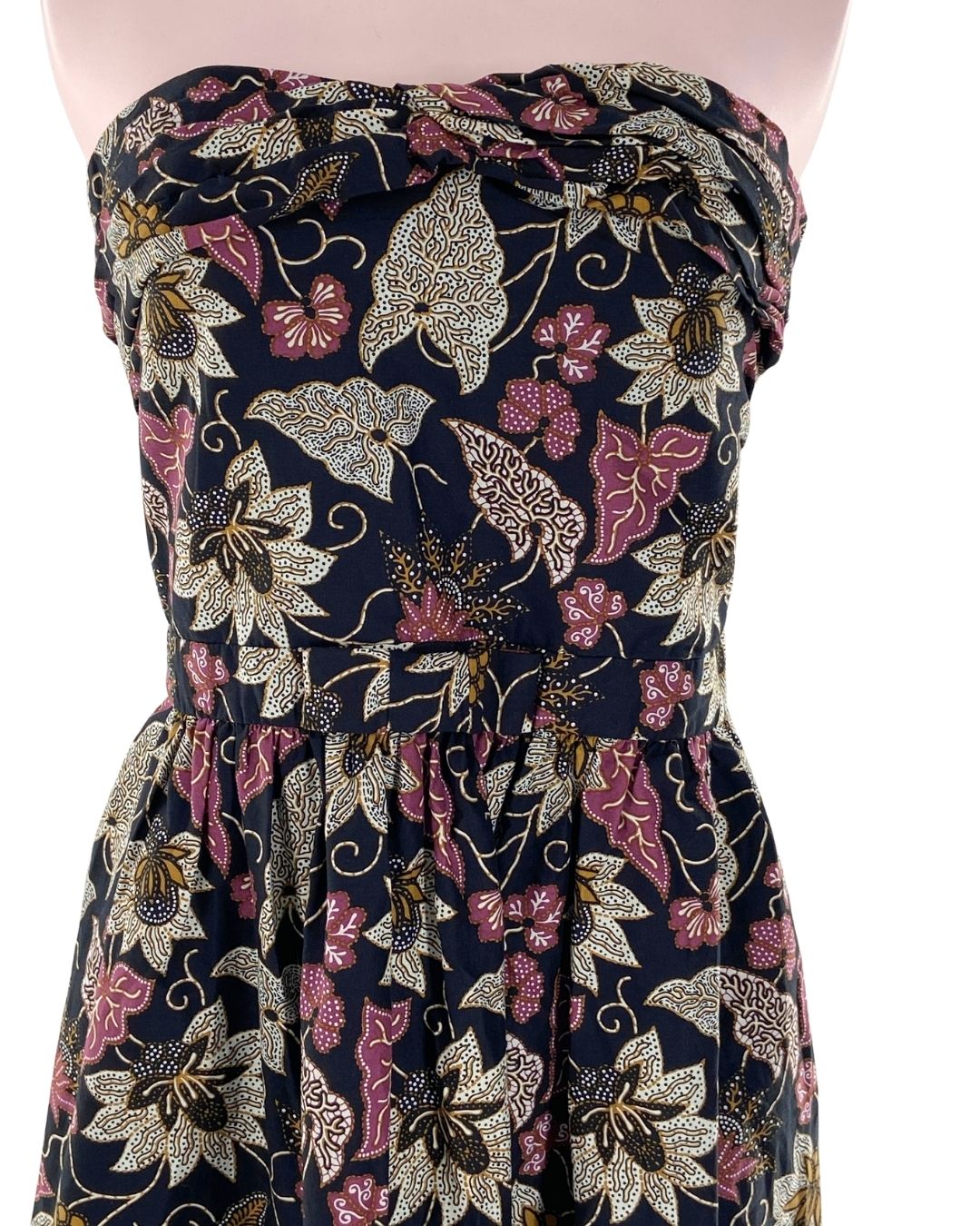 Vestido strapless print flores