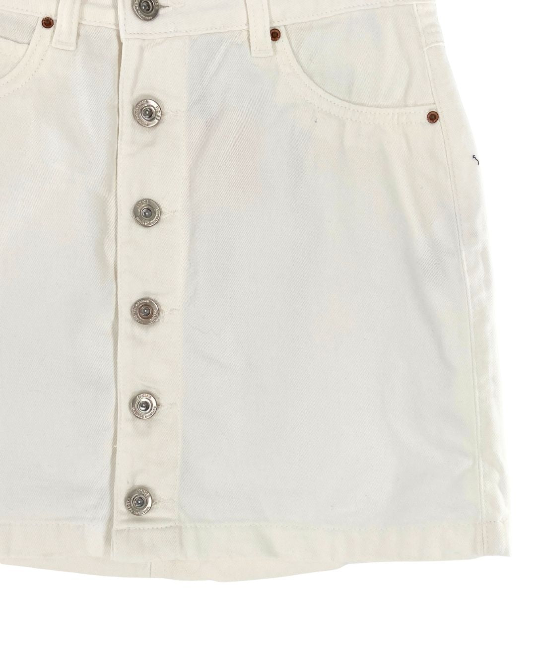 Falda mini abotonada en denim
