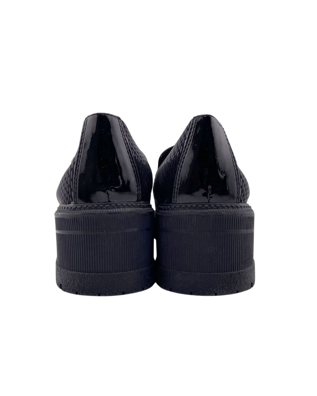 Loafers con textura eslabones