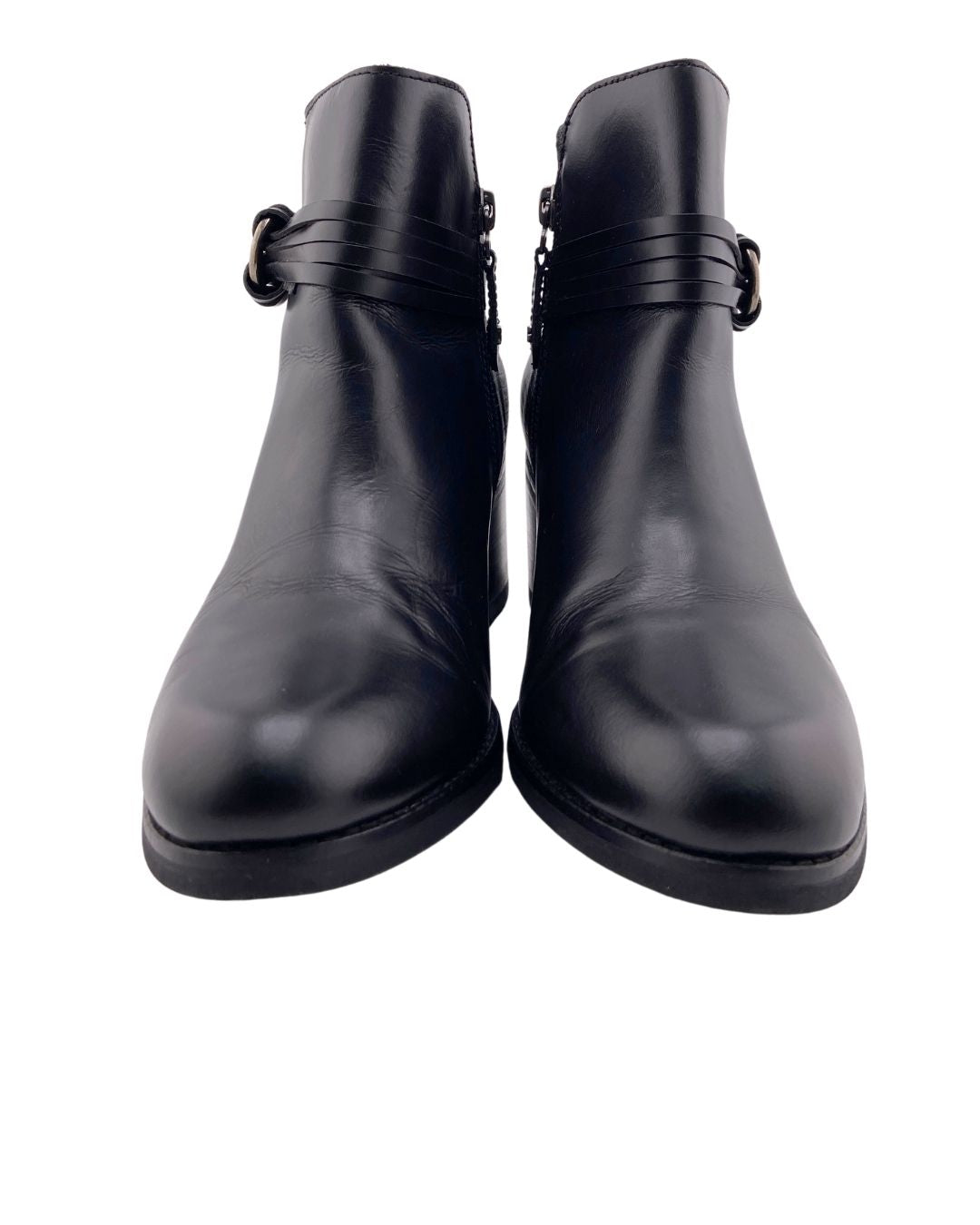 Botines con textura en talones