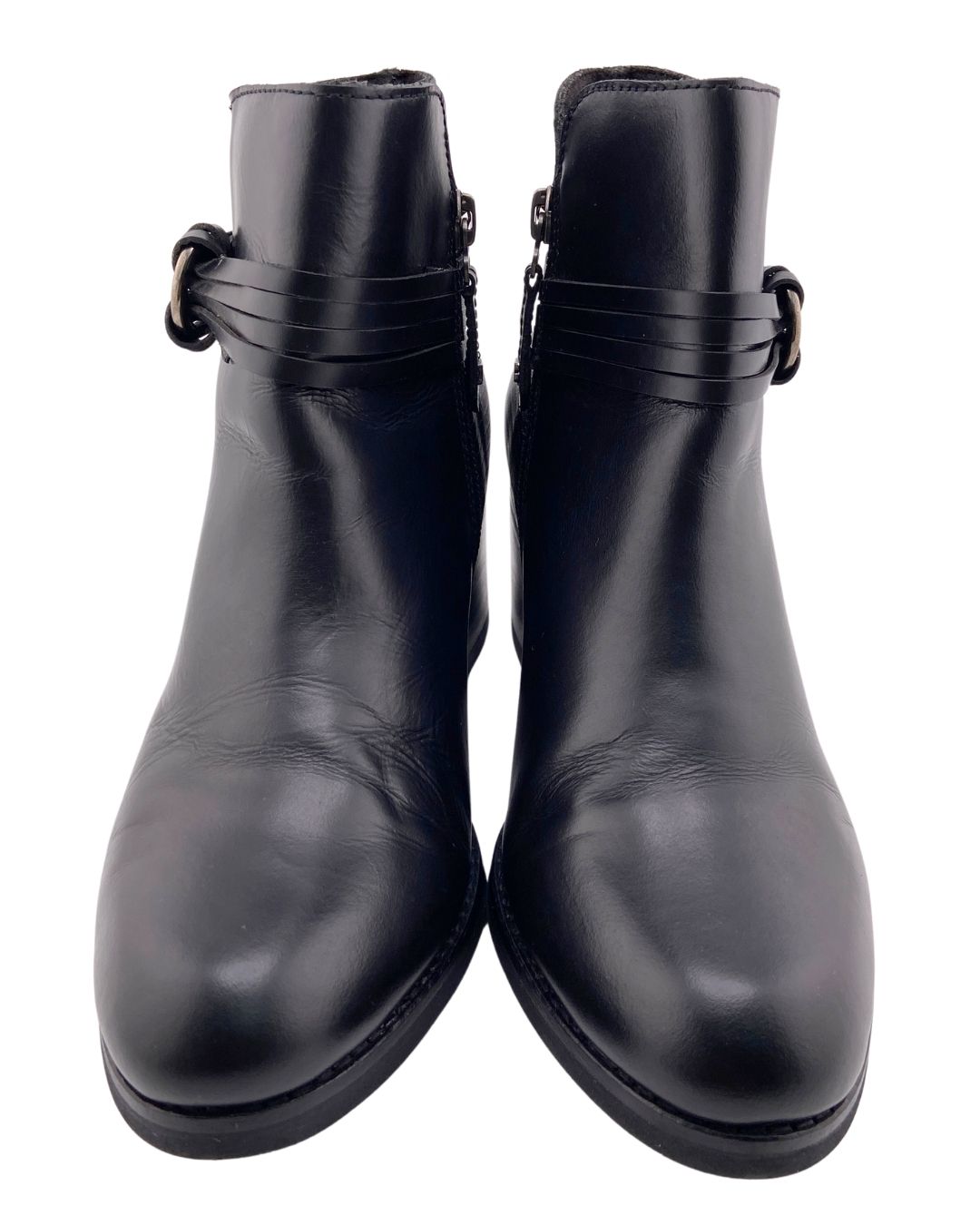Botines con textura en talones
