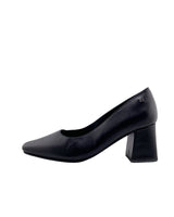 Stilettos tacon y  punta cuadra
