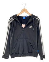 Chaqueta deportiva con capota