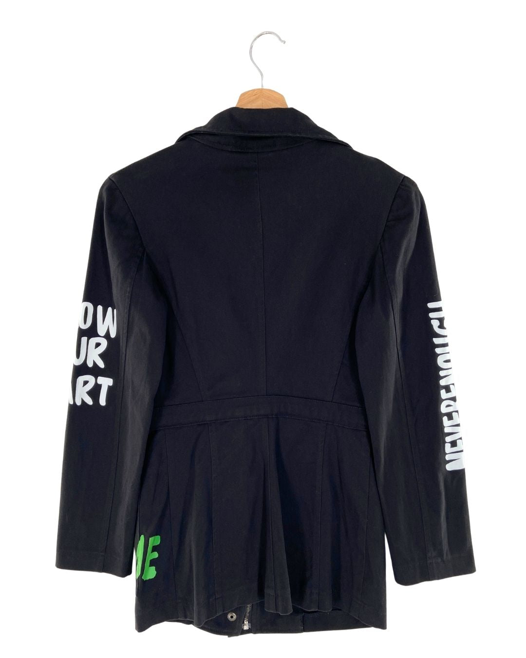 Chaqueta con cremallera