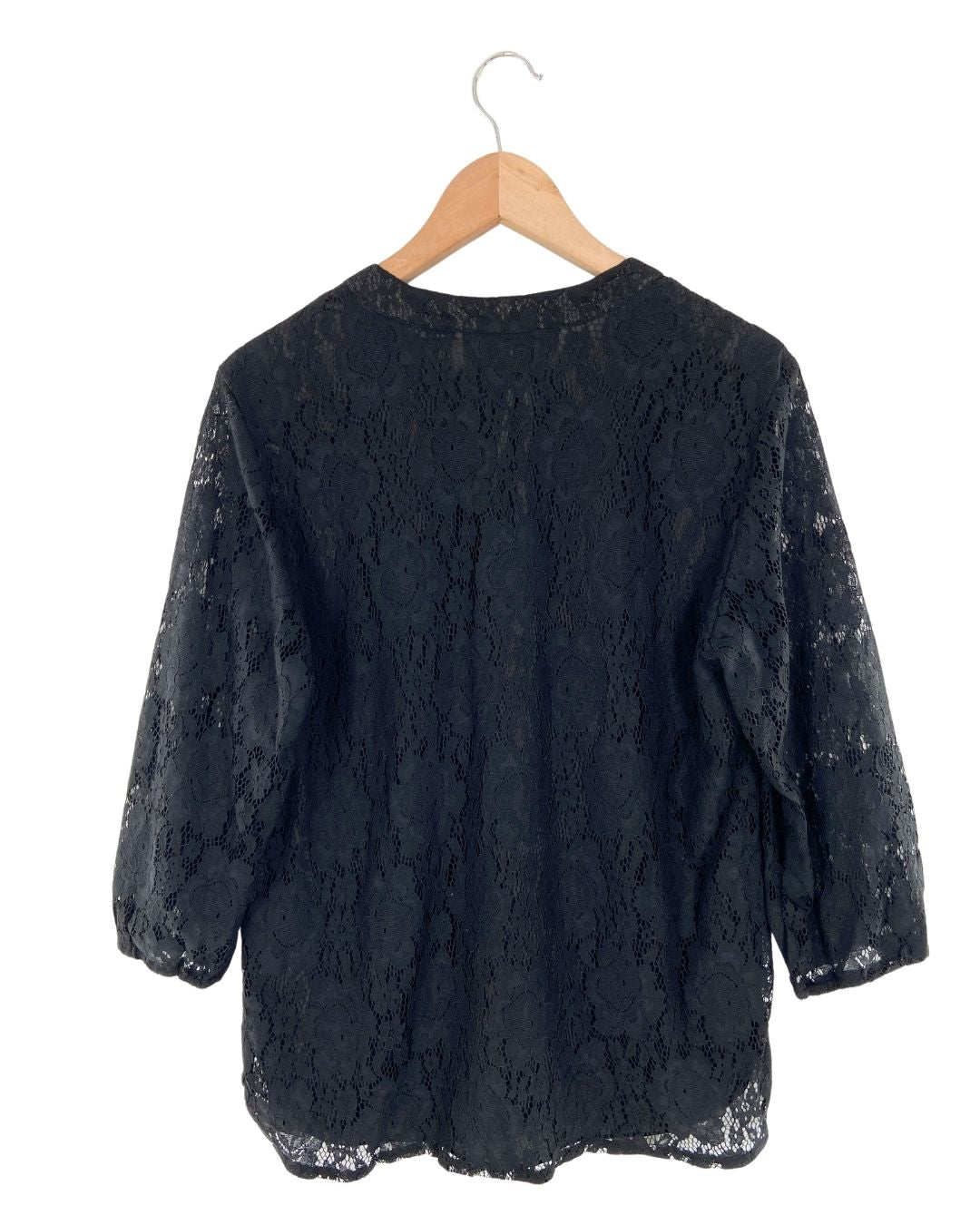 Blusa manga larga en blonda