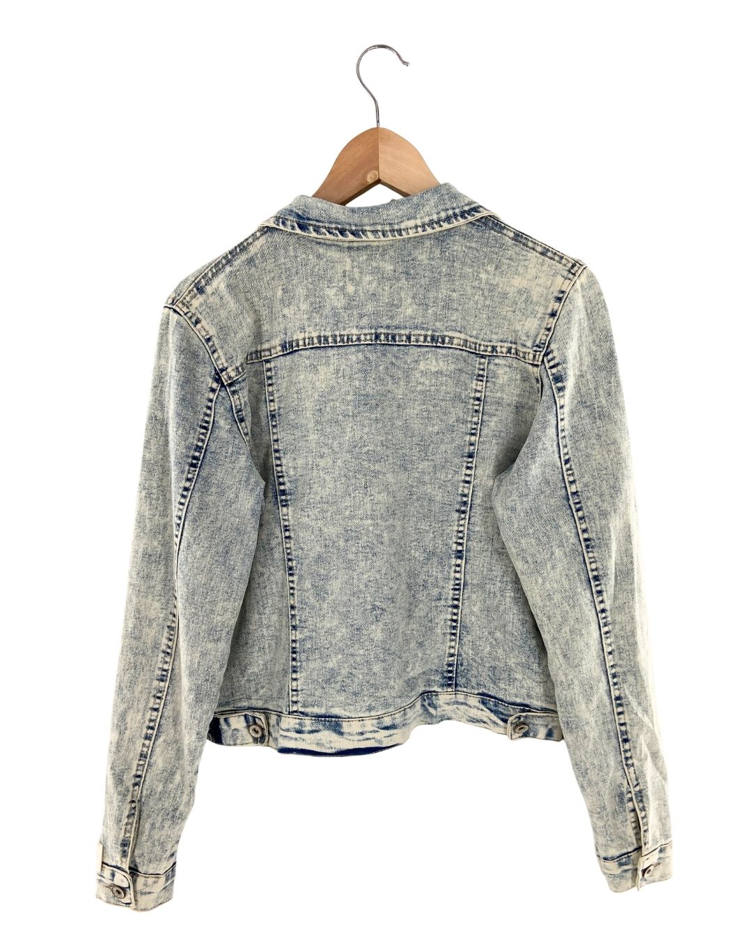 Chaqueta en denim acid wash