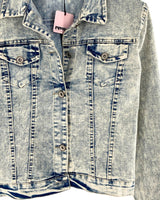Chaqueta en denim acid wash