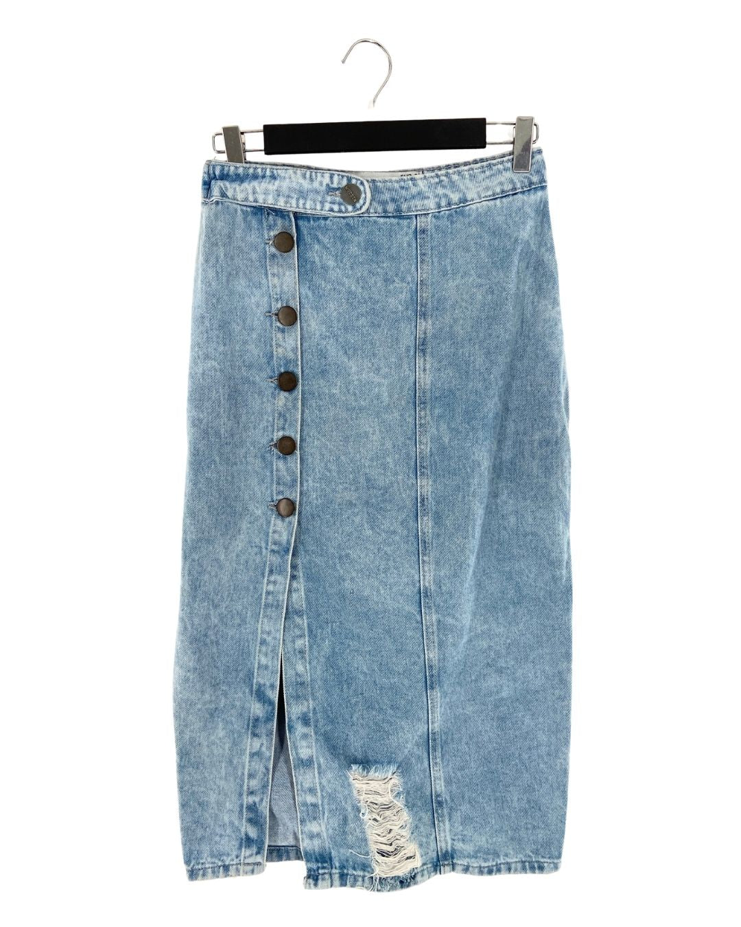 Falda midi en denim abotonada