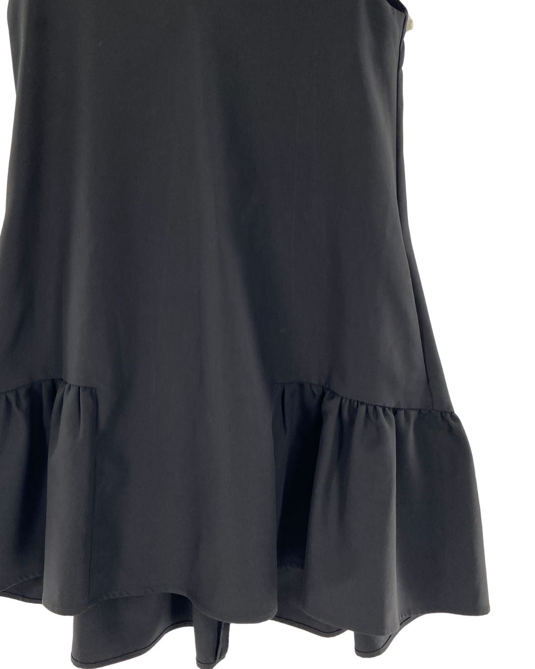 Vestido mini con vuelo anudado