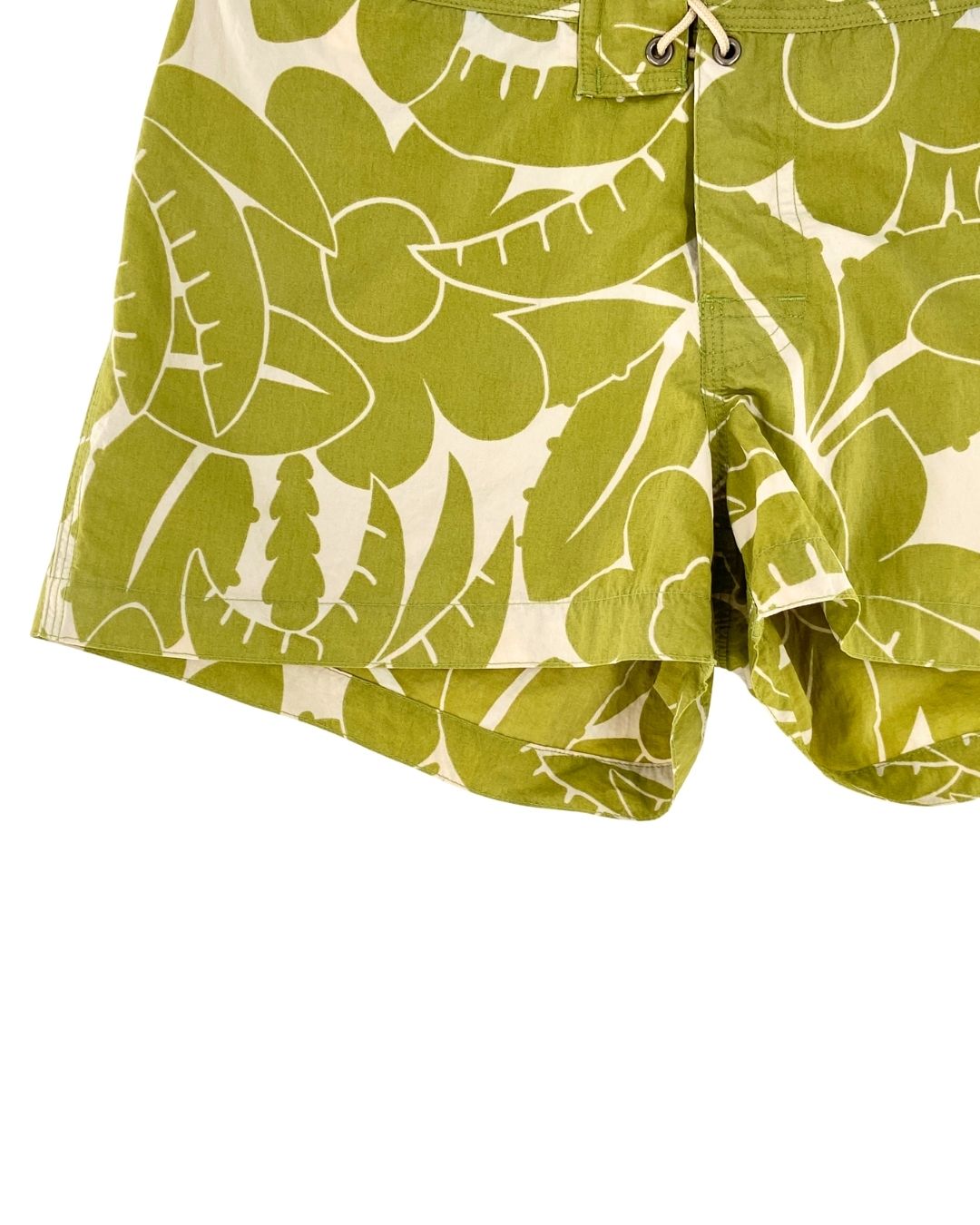 Short deportivo con cordon