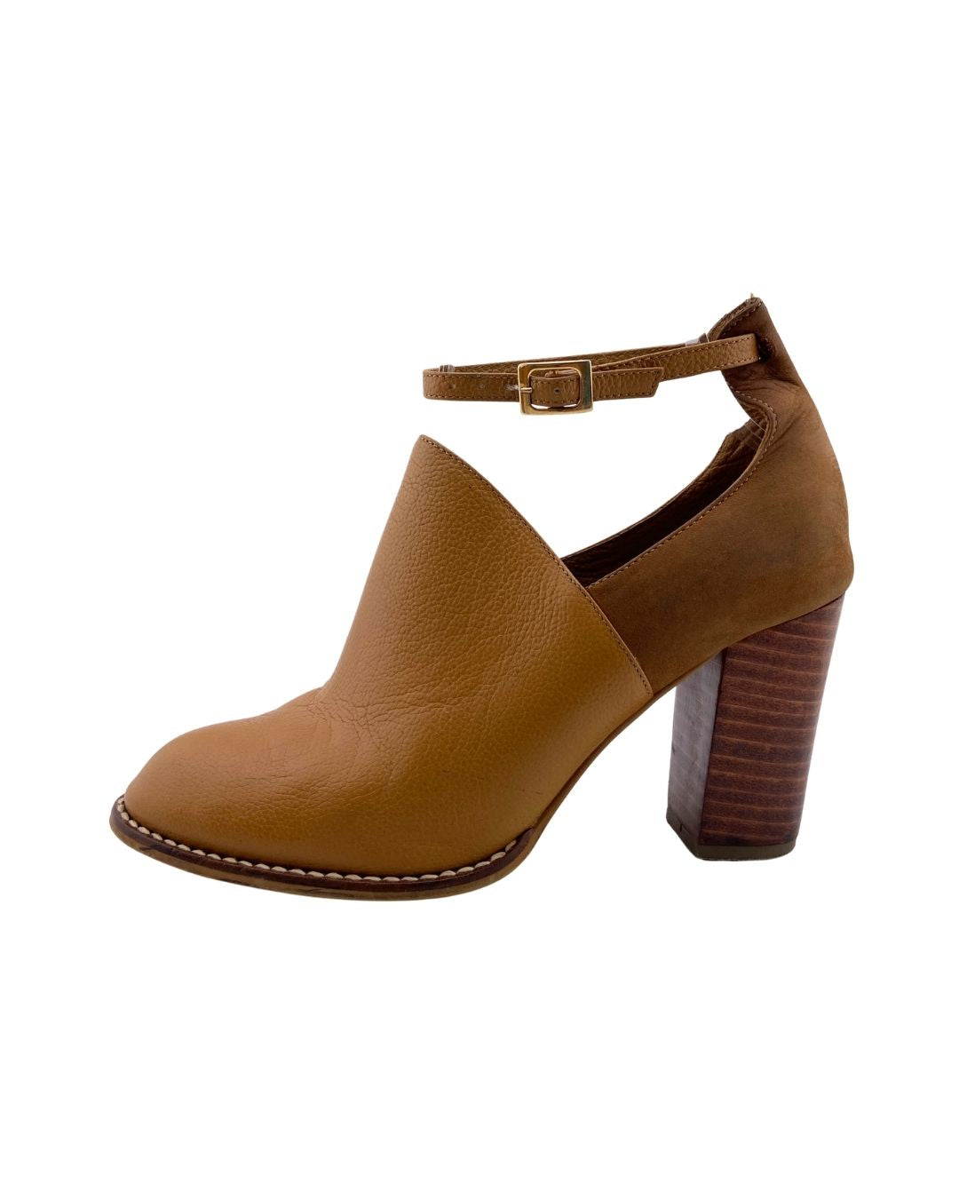 Botines en cuero tacon