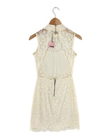 Vestido sleeveless en blonda
