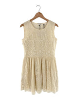 Vestido sleeveless bordado