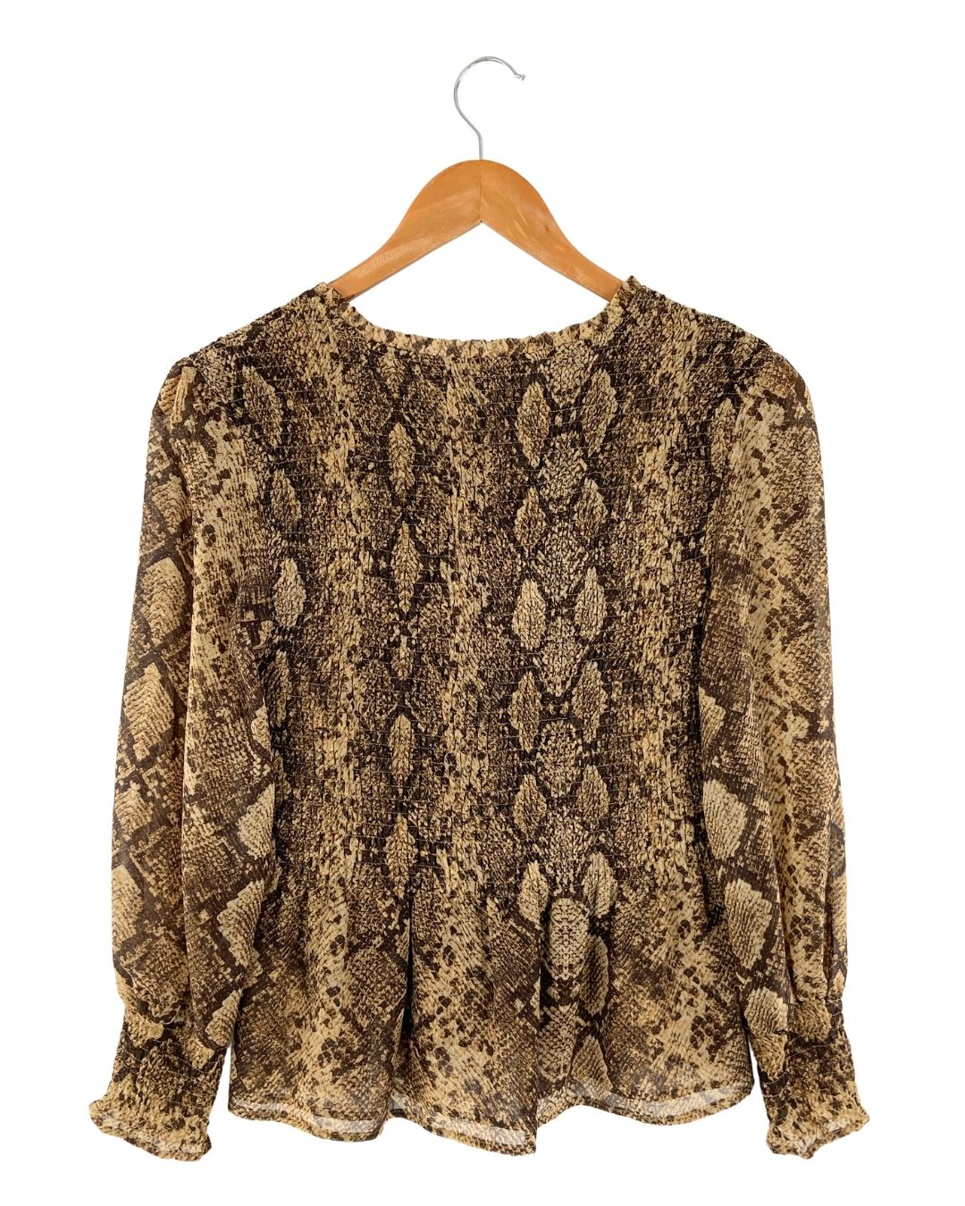 Blusa traslucida encauchada