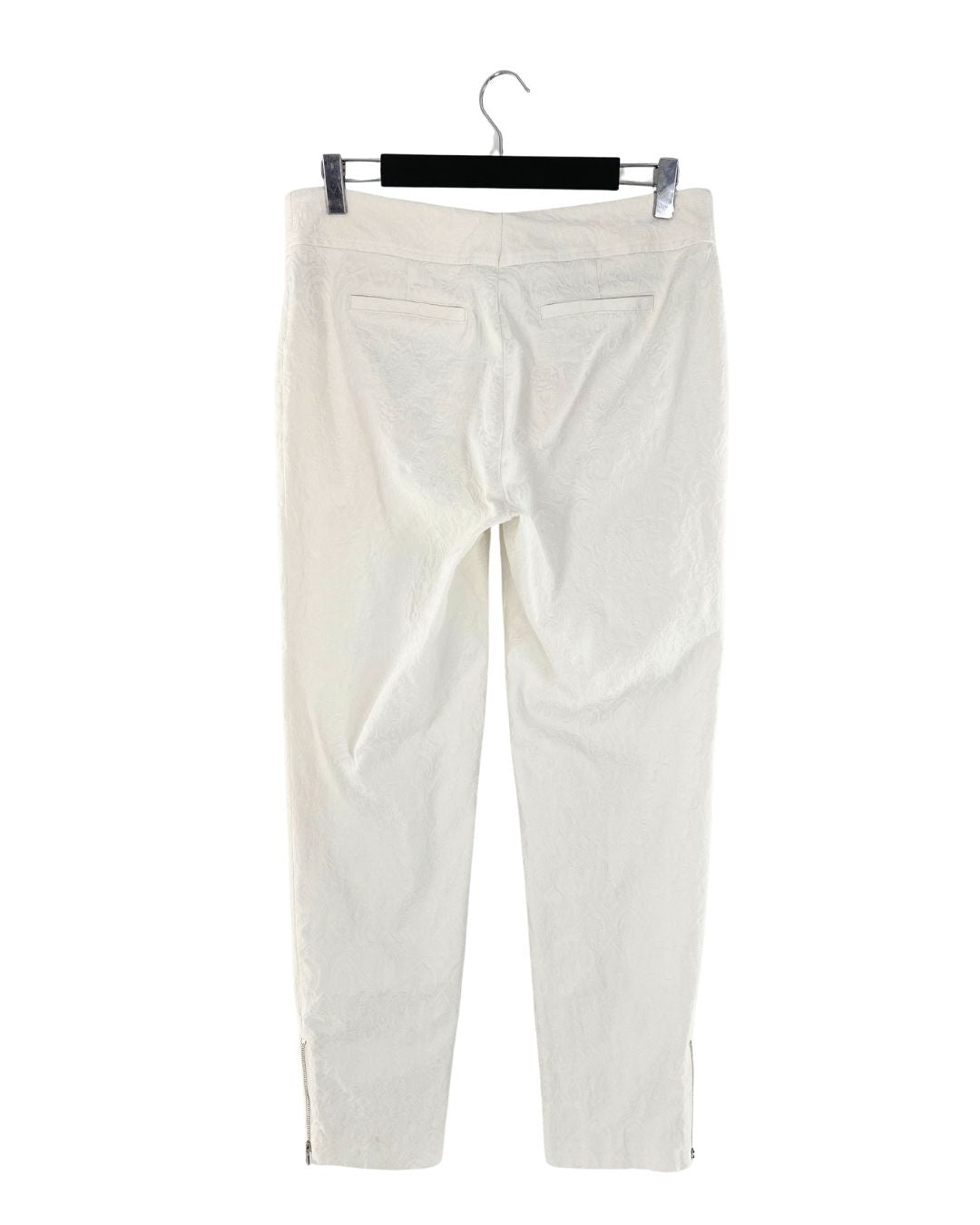 Pantalon skinny con relieve