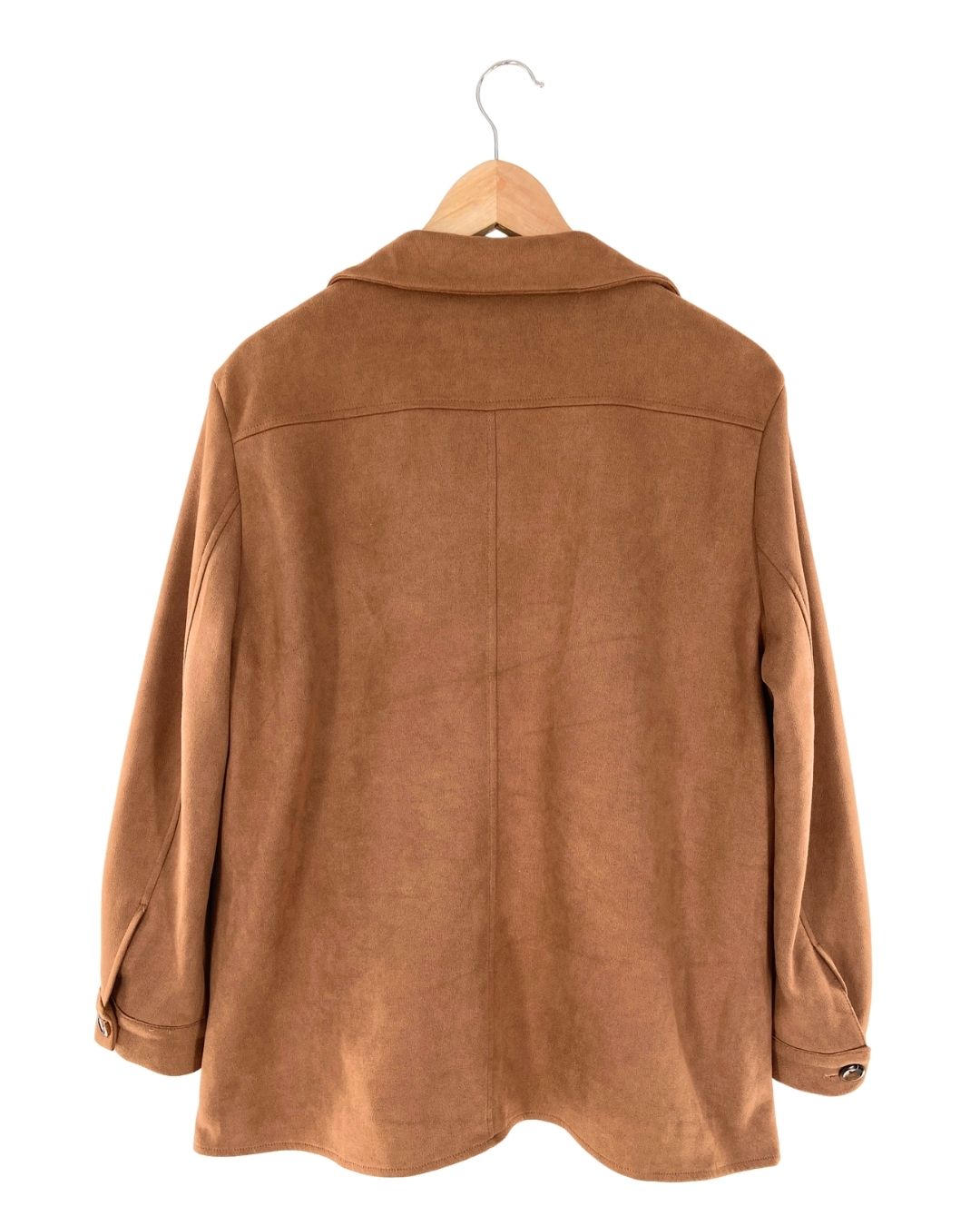 Chaqueta abotonada en antelina