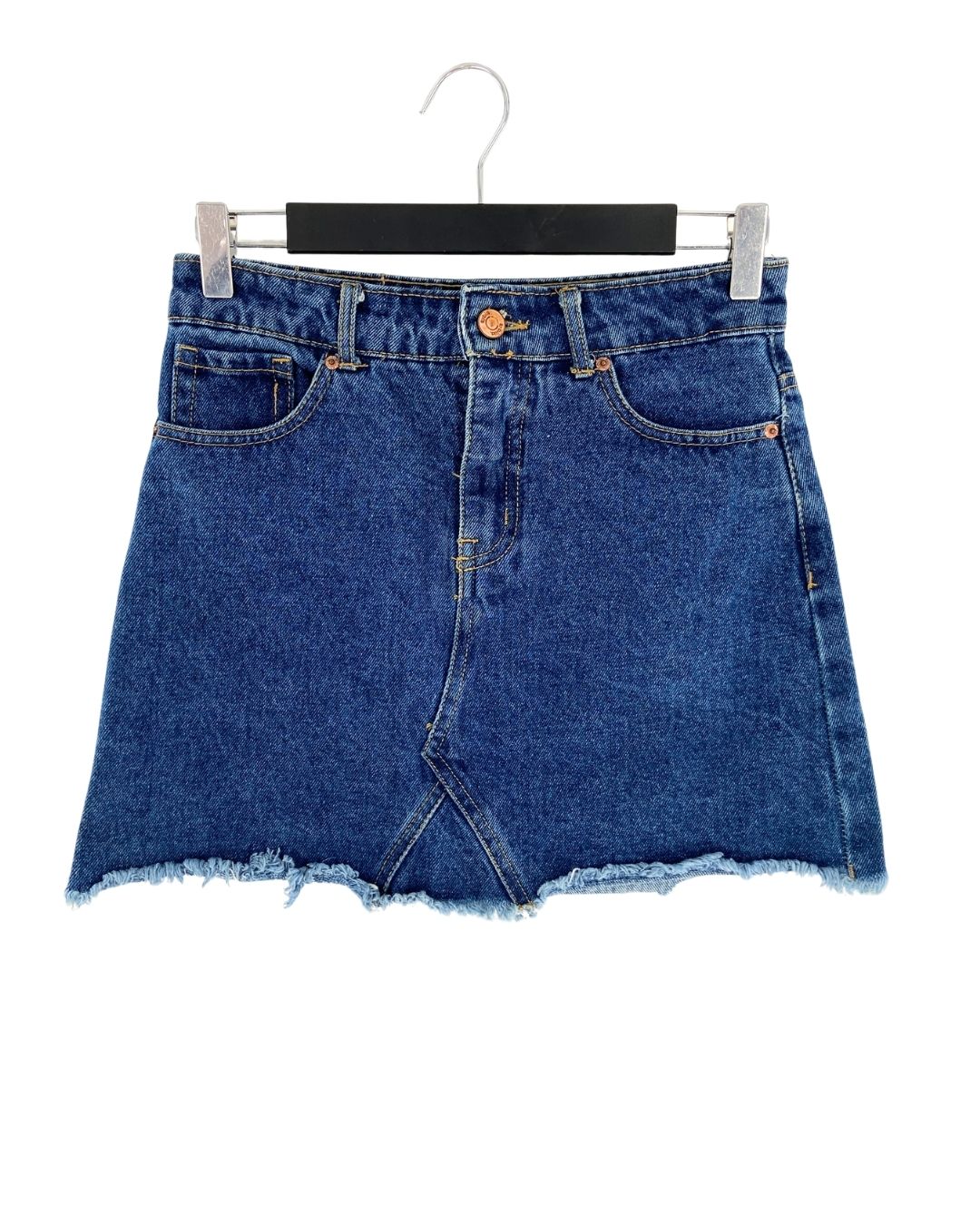 Falda mini en denim rigido