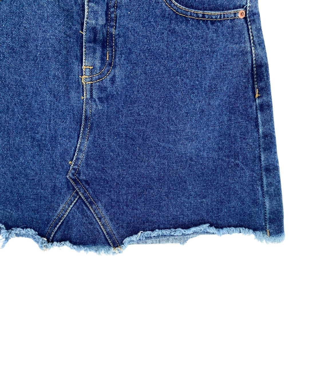 Falda mini en denim rigido