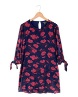 Vestido midi anudado en puños