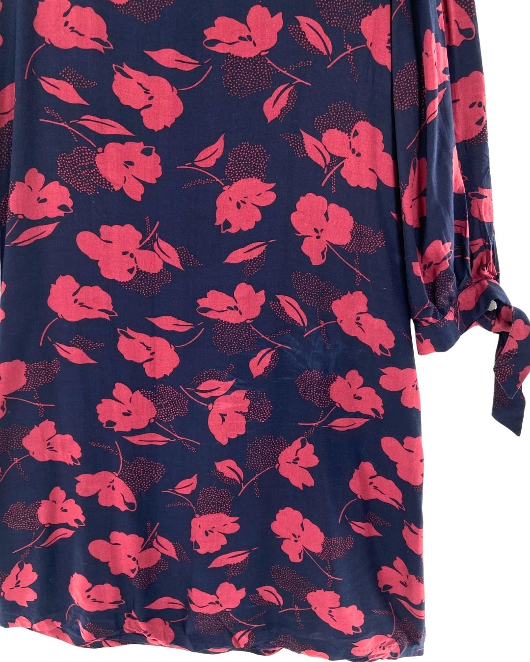 Vestido midi anudado en puños