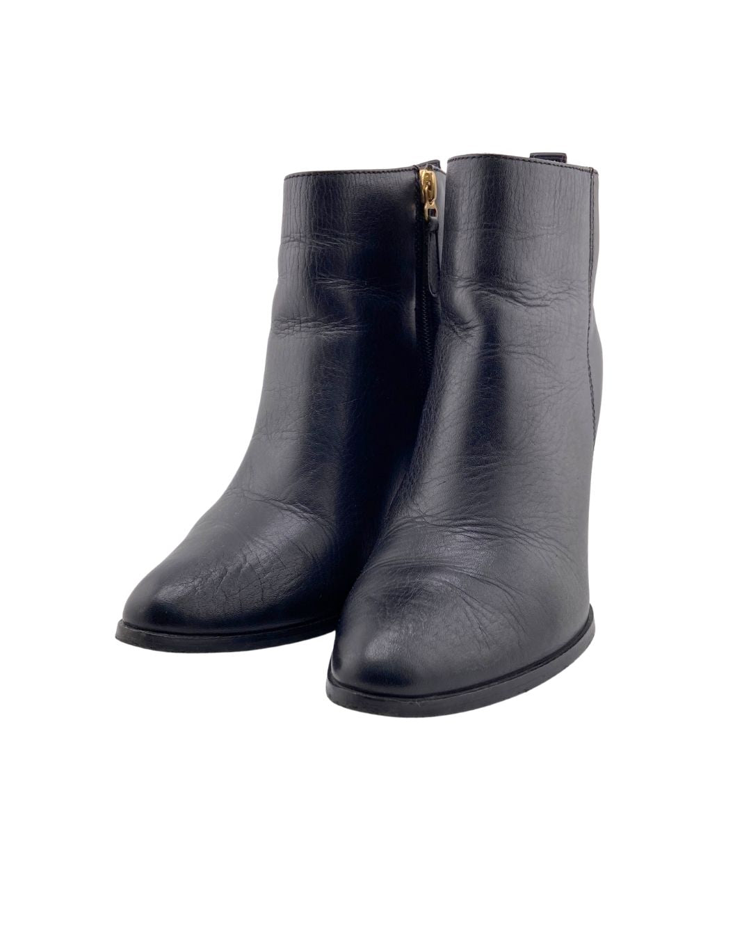 Botines en cuero de tacon
