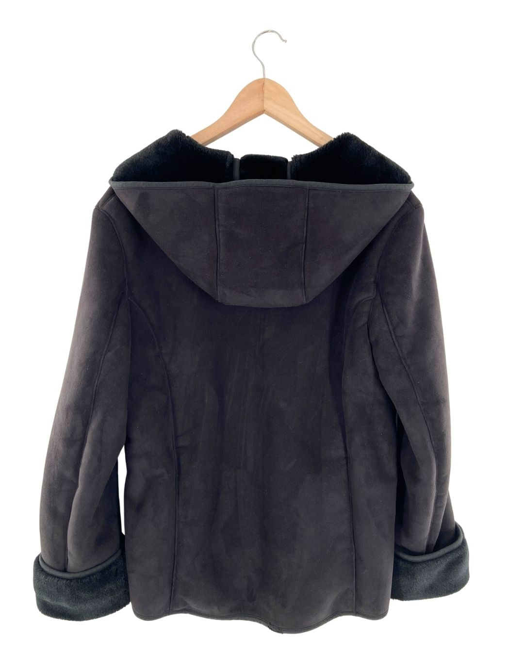 Chaqueta con capota afelpada
