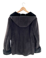 Chaqueta con capota afelpada