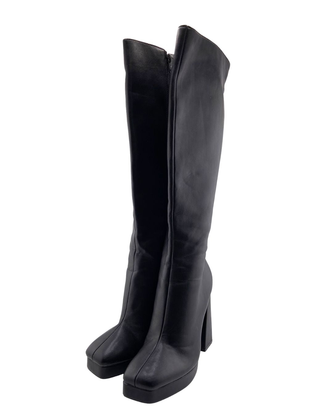 Botas caña alta tacon y punta