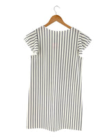 Vestido recto a rayas vuelos