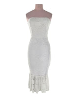 Vestido strapless  en blonda