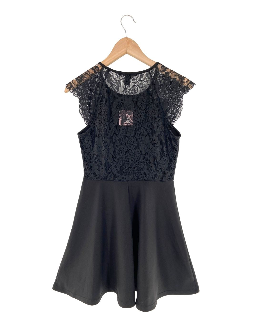 Vestido midi espalda en blonda