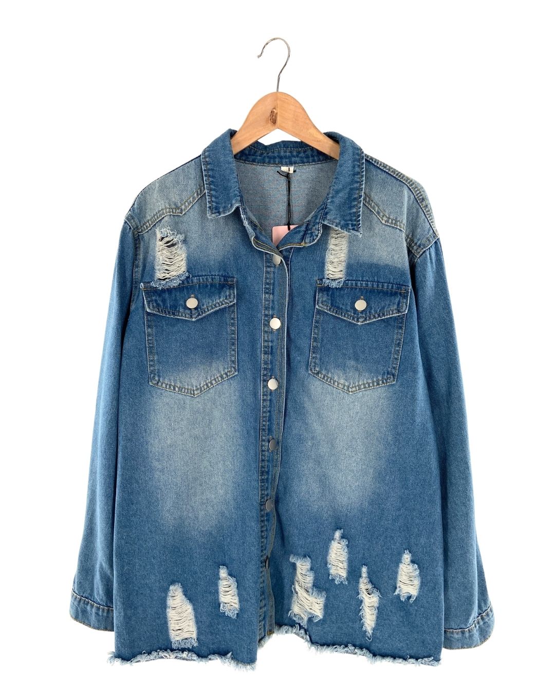 Chaqueta en denim destroyed