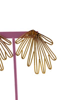Aretes hoja tripocal