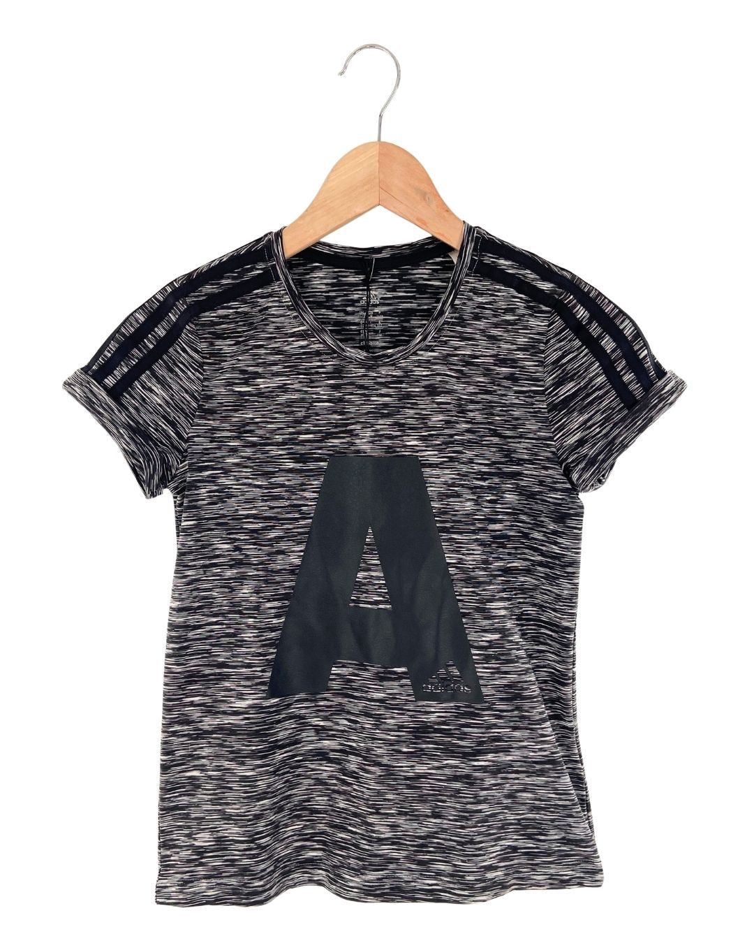 Camiseta depotiva lineas