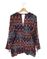 Blusa satinada con guipure