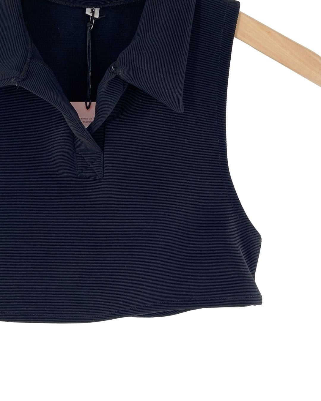 Blusa crop sleeveless