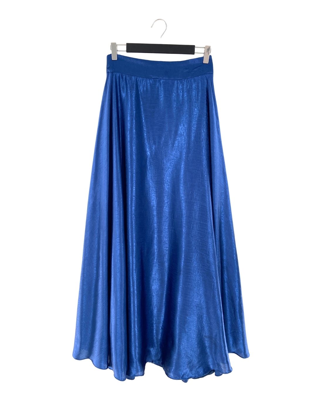 Maxi falda amplia satinada