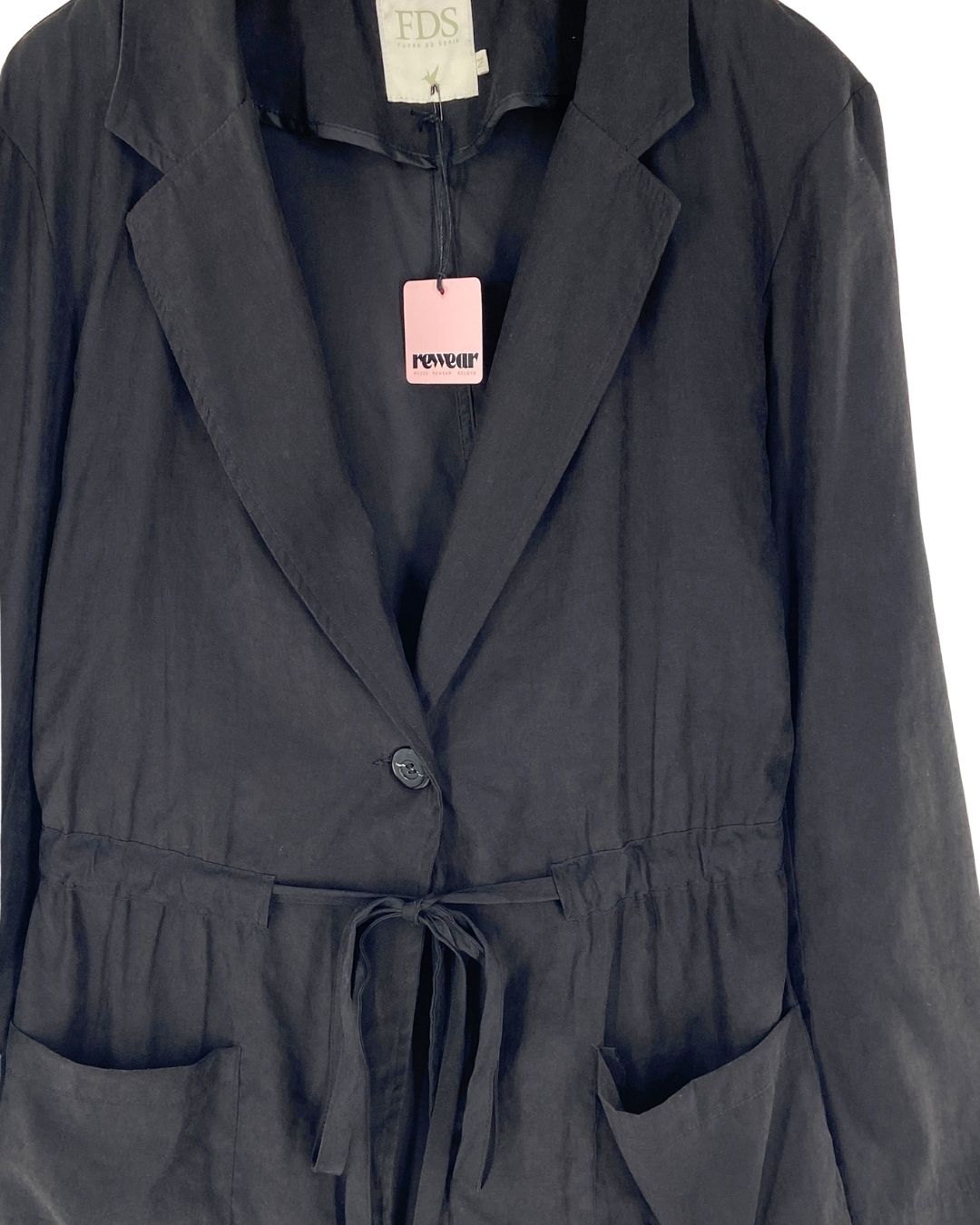 Chaqueta delgada ajustable