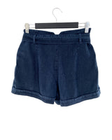 Short mini con cinturon