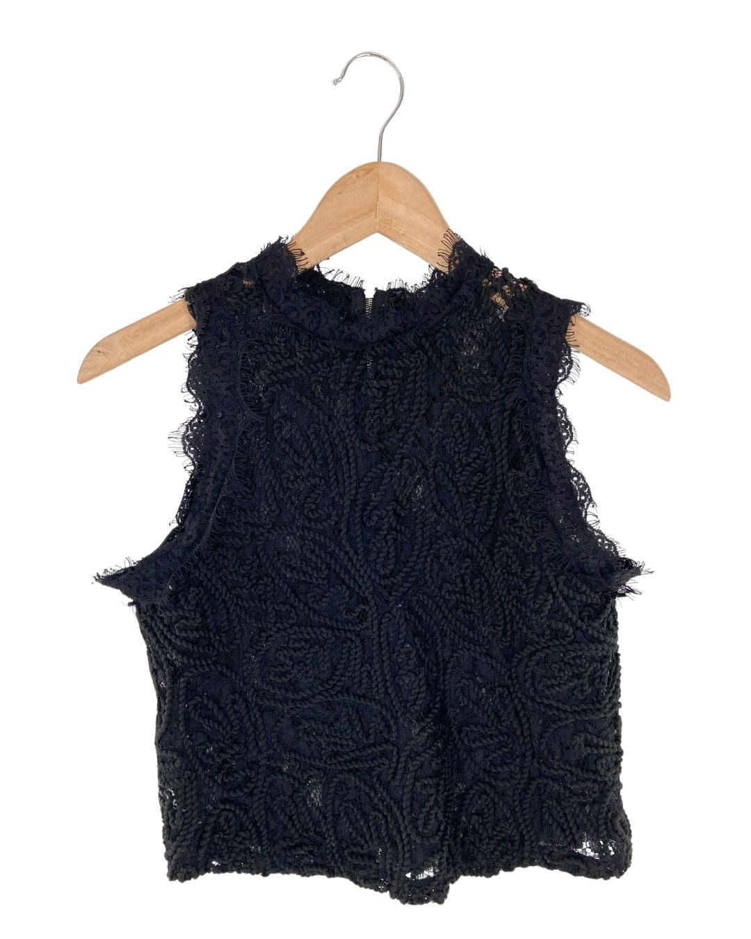 Blusa sleeveless en blonda